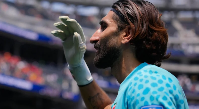 Past and present World Cups collide as Beiranvand first gives Iran inspiration, then hope | Alexander Abnos