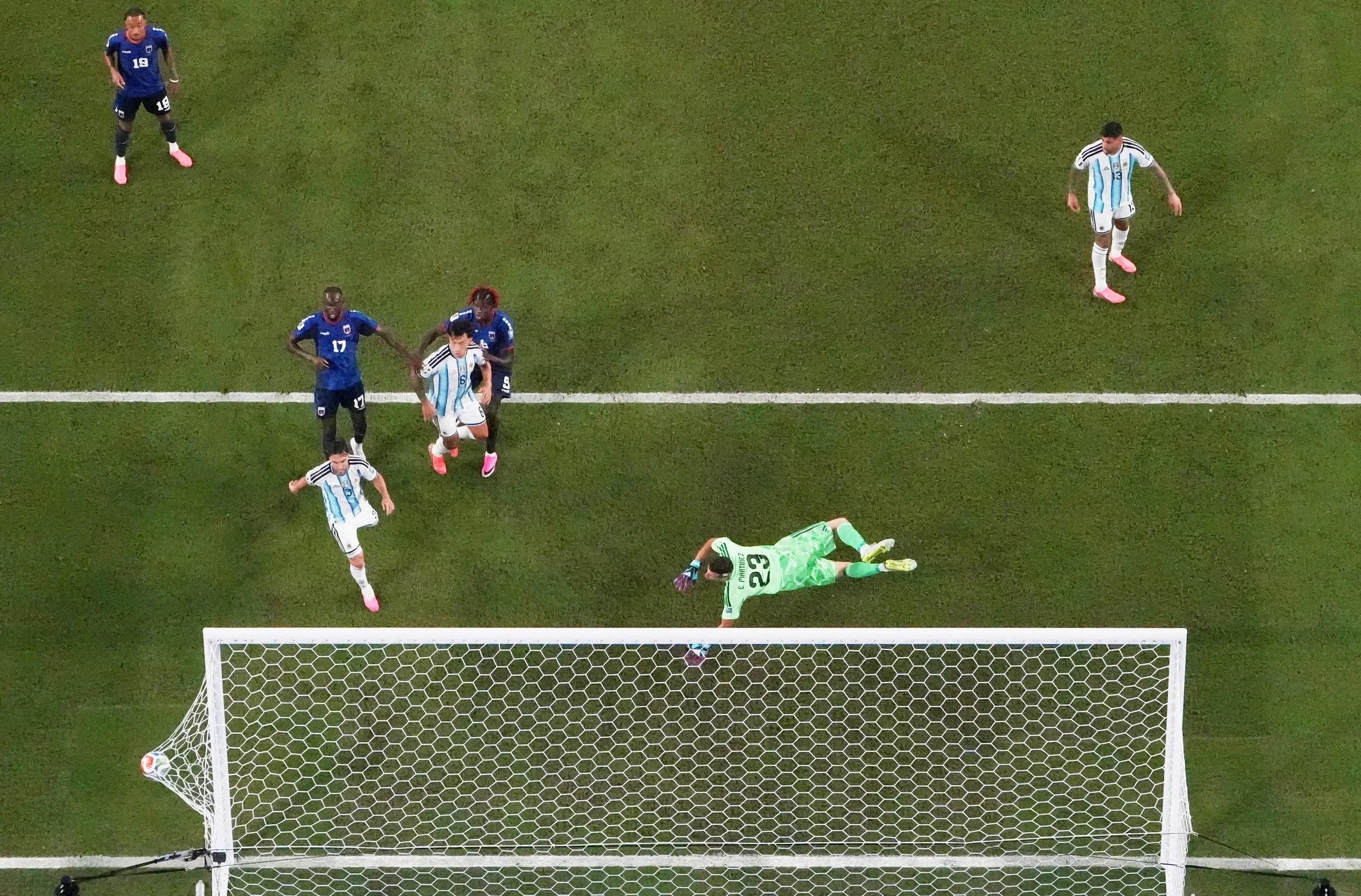 Sidny Lopes Cabral’s shot beats Argentina’s goalkeeper Emi Martínez.