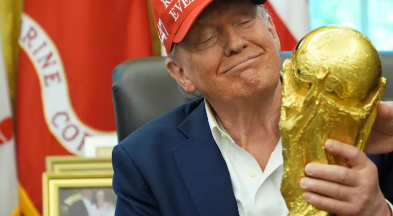 Football Daily | Donald Trump gives himself starting role in the bigliest occasion of all