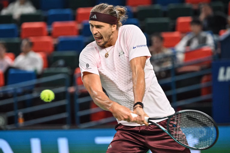Zverev triomphe après un match acharné contre Bublik