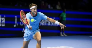 Après 373 jours d’absence, Rune remporte sa première victoire ATP à Bâle